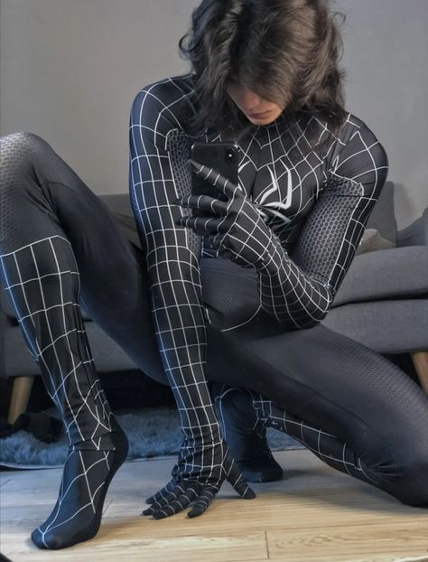 Spiderman Poses, Gender Fluid Fashion, Spiderman Costume, Spiderman Cosplay, Black Spiderman, Male Cosplay, Aesthetic Guys, Pose Reference Photo, Mens Costumes