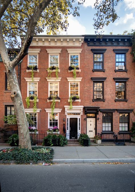 NYC Orange Brick Houses, City Townhouse, Renovation Facade, Veranda Design, New York Townhouse, Townhouse Exterior, Apartment Exterior, Town Houses, Orange Brick