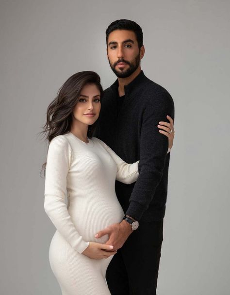 Portrait Maternity Photography, Couple Maternity Poses Ideas, Photoshoot For Pregnant Women, Maternity Couple Poses Indoor, Maternity Photography Classy, Maternity Shoot Pictures, Studio Maternity Shoot Outfit Ideas, Family Of 4 Maternity Pictures Studio, Maternity Inspo Photos