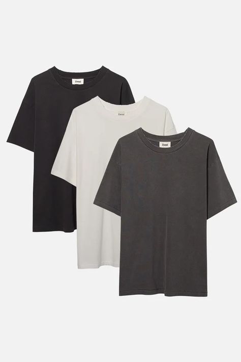 – Elwood Clothing Basic Oversized Shirt, Mens Streetwear Urban, Basic Tshirts, Elwood Clothing, Oversized Shirts, Black T Shirts, White Core, Vintage Inspired Outfits, Closet Essentials