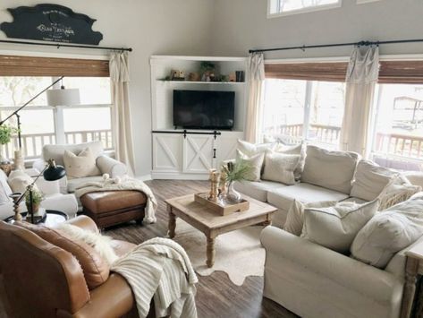 10 Small Living Room With TV Ideas That We Want to Copy ASAP - Decoholic Living Room With Tv Ideas, Room With Tv Ideas, Corner Tv Living Room Layout, Small Living Room With Tv, Tv In Corner, Tv In Corner Of Living Room, Corner Tv Ideas, Corner Of Living Room, Living Room With Tv