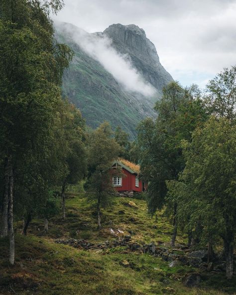 Renndølsetra, Norway by themodernleper Norway Forest, Norway House, Slow Living, Pretty Places, Scandinavia, Dream Vacations, Travel Dreams, Beautiful World, In The Middle