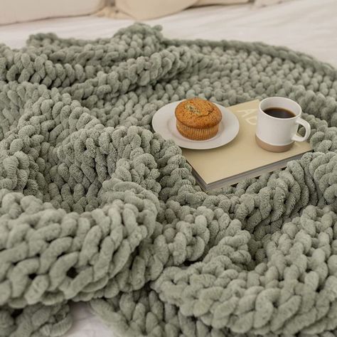 Thick Knitted Blanket, Knot Blanket, Christmas Crochet Blanket, Cable Knit Throw Blanket, Chunky Knit Throw Blanket, Green Throw Blanket, Cable Knit Throw, Chenille Blanket, Boho Blanket