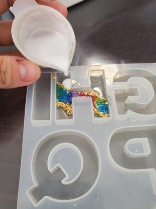 UV Resin Rainbow Keychain : 5 Steps (with Pictures) - Instructables Uv Resin Letter Keychain, Resin Keyrings Ideas, Uv Resin Molds, Rainbow Resin Keychain, Resin Charms Diy, Diy Uv Resin Ideas, Uv Resin Keychain Ideas, Uv Resin Keychain Diy, Resin Letter Keychain Ideas