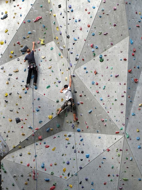 Rock Climbing Gym, Bouldering Wall, Urban Sport, Indoor Rock Climbing, Rock Climbing Wall, Indoor Climbing, Climbing Gym, Jetski, Rock Climbers