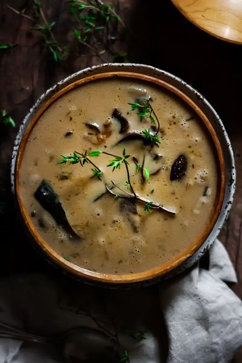 Creamy wild mushroom soup Mushroom Bisque, Wild Mushroom Recipes, Homemade Tomato Soup Recipe, Wild Mushroom Soup, Creamy Soup Recipes, Bisque Soup, Mushroom Soup Recipes, Veggie Stock, Wild Mushroom