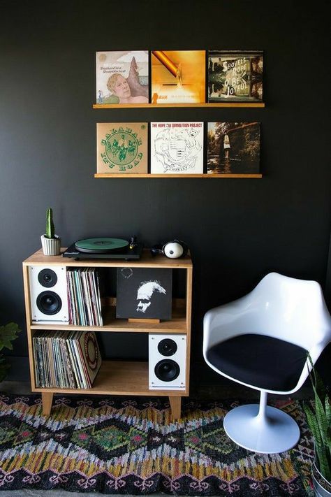 Vinyl Record Furniture, Vinyl Record Room, Home Music Rooms, Music Corner, Vinyl Room, Record Room, Favorite Albums, Audio Room, Record Players