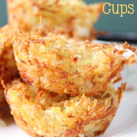 Cheesy and crispy hash browns baked to a golden brown are perfect for your next breakfast! These Baked Hash Brown Cups will go with anything you have prepared. Sunday Brunch Ideas, Baked Hashbrowns, Hash Brown Cups, Simply Potatoes, Recipes Easter, Crispy Hashbrowns, Brown Cups, Hashbrown Recipes, Muffin Tin Recipes