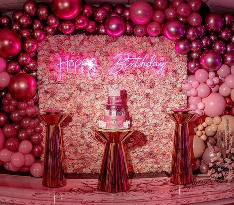 Malinda Panton on Instagram: “I really had the most epic birthday party ever!!! Thank you so much to everyone my party planner is amazing 💕 @monicas_party_planning…” Suite Birthday Party Ideas, Luxury 18th Birthday Party, Luxurious Birthday Party, Thank You Next Party Theme, Fancy Themed Birthday Party, Luxury 30th Birthday Party, 24th Birthday Ideas Decorations, 28th Birthday Party Ideas, Luxury Birthday Party Decorations