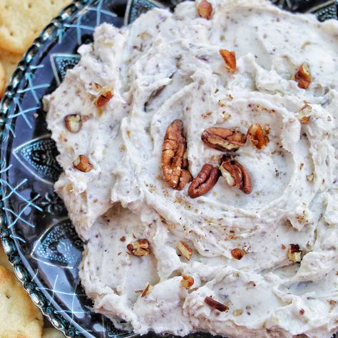 Goat Cheese & Fig Dip (3 Ingredients) - Homebody Eats Pear Cheese Recipes, Goat Cheese And Fig Dip, Fig Dip Recipe, Fig And Goat Cheese Appetizer, Fig Dip, Fall Appetizer Recipes, Easy Fall Appetizers, Goat Cheese Dip Recipes, Goat Cheese Fig