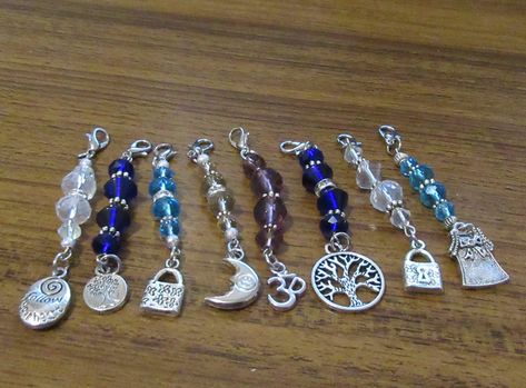 Crystal Diy Necklace, Crystal Bookmark, Diy Hand Soap, Purse Charms Diy, Crystal Diy, Keychain Craft, Beaded Bookmarks, Topaz Jewelry, Diy Wire Jewelry