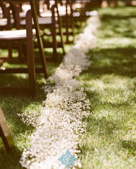 Baby's breath aisle runner. Way more baby's breath though! Wedding Ceremony Outline, Ceremony Outline, Wedding Isles, Aisle Flowers, Babies Breath, Wedding Aisle Decorations, Aisle Decor, Rustic Country Wedding, Wedding Aisle