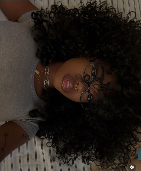 Afro Lace Front Wigs, Black Culture Hairstyles, Head Aesthetic, Black Woman Wig, Goofy Hairstyles, Pretty Dark Skin Women, Black Curly Hair Girl, Baddie Aesthetic Black Women, Black Curly Hair Black Women