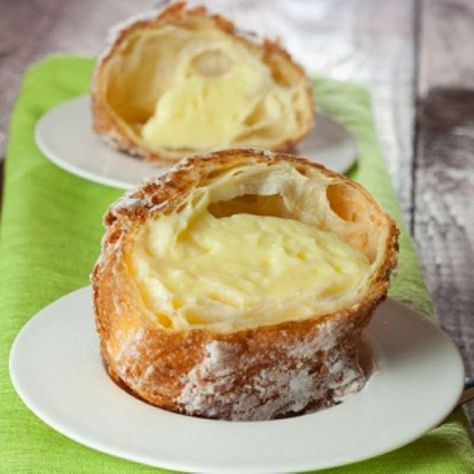 Recipe For Custard, Popovers Recipe, Popover Recipe, Pane Dolce, Custard Recipes, Yorkshire Pudding, Tasty Recipe, Mini Desserts, Decadent Desserts