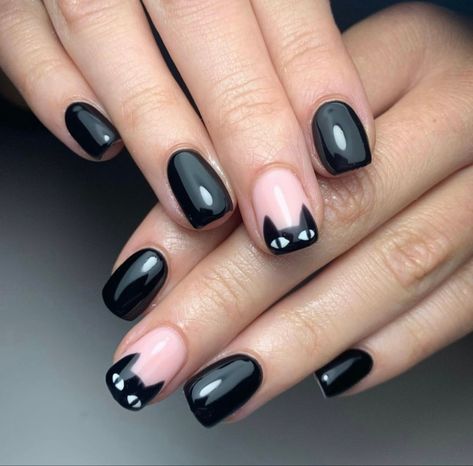 Gel Nail Designs Black, Fern Nails, Goth Nails Short, Goth Short Nails, Very Easy Nail Art, Cat Nail Designs, Mail Inspo, Cat Nail Art, Halloween Nails Easy