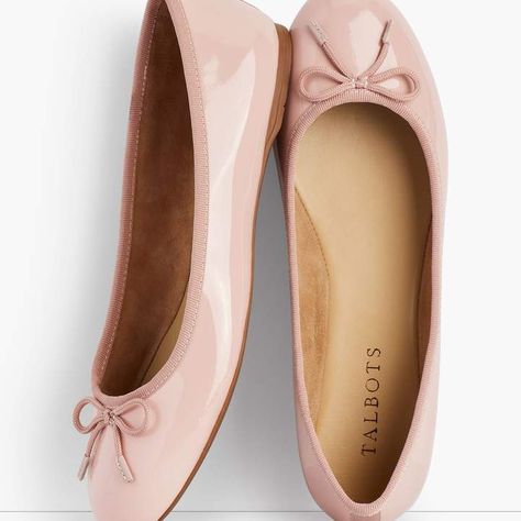 Best Ballet Flats, Pink Ballet Flats, Classic Feminine, Dr Shoes, Patent Leather Ballet Flats, Pretty Ballerinas, Pink Flats, Exclusive Shoes, Girly Shoes