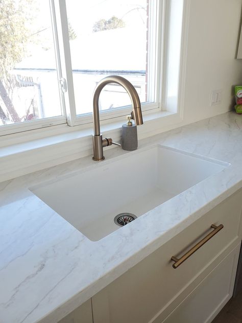 Why I will never buy a stainless steel sink again - Chloë K Design Single Kitchen Sink Ideas, Kraus Sink Stainless Steel, Quartz Countertops Sink, Blanco Granite Sink, Kohler Sink Kitchen, 36 Inch Sink Kitchen, Farmhouse Sink Next To Dishwasher, Elkay Sink Stainless Steel, Updated Kitchen Sink