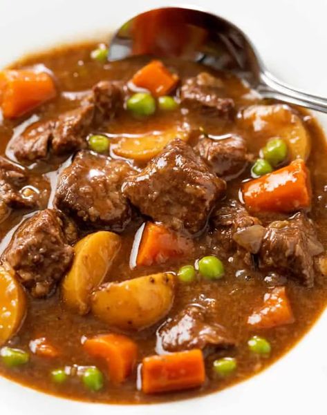 Crock Pot Beef Stew Easy Slow Cooker, Crockpot Beef Stew Easy Crock Pot, Paula Deen Beef Stew, Traditional Beef Stew Recipe, Crockpot Beef Stew, Traditional Beef Stew, The Cozy Cook, Golden Potatoes, Cozy Cook