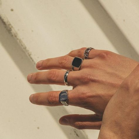 Hands With Rings, Guy Jewelry, Edge Styles, Men's Piercings, Piercings Ideas, Streetwear Jewelry, Mens Silver Jewelry, Mens Rings Fashion, Earrings Aesthetic