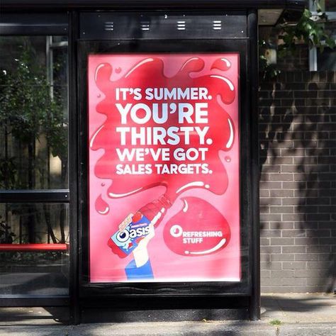 An honest ad Oasis Drink, Bus Stop Advertising, Outdoor Marketing, Copywriting Inspiration, Beverage Poster, Graphic Eyes, Clever Advertising, Typo Poster, Good Advertisements