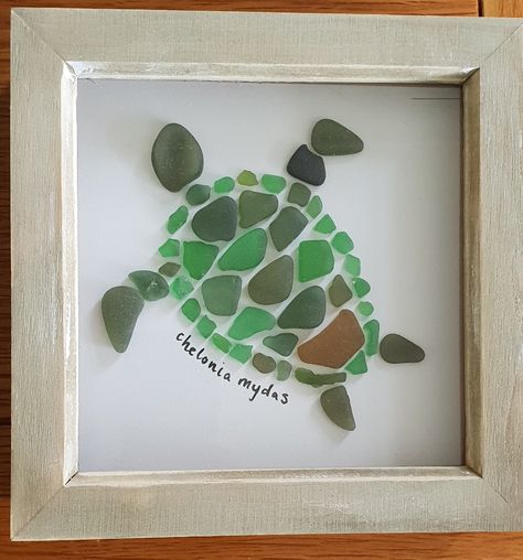 Sea Turtle Beach Glass Art, Sea Glass Sea Turtle, Sea Glass Art Turtle, Things To Make With Sea Glass Ideas, Sea Glass Turtle Art, Sea Glass Turtles, Sea Glass Wall Art, Seaglass Art Diy, Seaglass Turtle