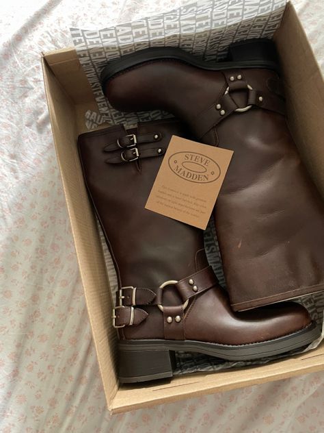 Bronx Boots Outfit, Leather Buckle Boots, Brown Steve Madden Boots Outfits, Boot Aesthetic Outfit, Vintage Boots Aesthetic, 2023 Fall Boots, Aesthetic Heels Vintage, Brown Biker Boots Outfit, Christmas Wishlist Ideas Women