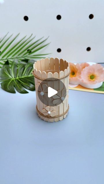 paper crafts creator on Instagram: "Don't throw away the leftover popsicle sticks, collect them and make a beautiful pen holder with your children

#parentchildcraft #handmadediy #turnwasteintotreasure #popsiclestickcrafts #keepchildrenawayfrommobilephones #diyprojects #creativecrafts #funwithkids #recycledcrafts #homemadetoys" Lolly Stick Craft Ideas, Pen Holder Diy Crafts, Pen Holder Craft, Popsicle Stick Coasters, Paper Pen Holder, Recycled Pens, Cute Pen Holder, Pen Holder Diy, Diy Popsicle Stick Crafts