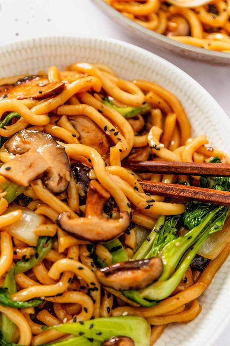 Vegetable Yaki Udon, Recipes With Yoshida Sauce, Vegetable Yakisoba, Udon Noodle Bowl, Vegan Udon, Healthy Noodle Recipes, Chewy Noodles, Udon Noodles Recipe, Fried Udon