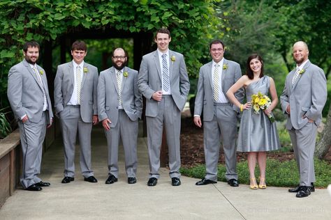 The groomsmen and groomsmaid. Photography by Nathan and Amanda. www.nathanandamanda.com Bridesmaid Dresses And Groomsmen, Grooms Party, Groomsmen Outfits, Groomsmen Suits, September Wedding, Wedding Dress Trends, Wedding Suits Men, Photography Lovers, Wedding Attire