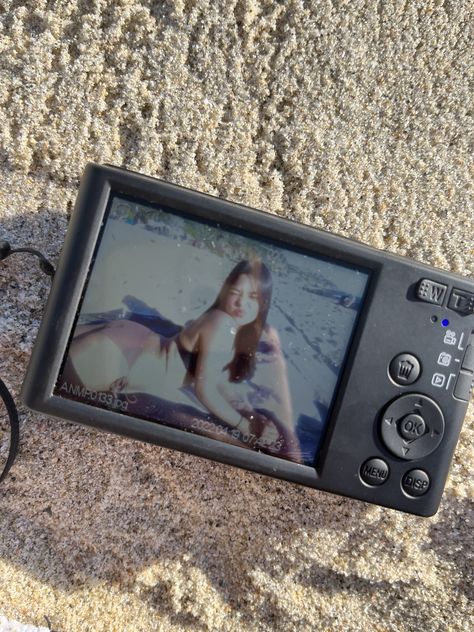 Digital Camera Photos At Beach, Beach Digital Camera Pics, Selfie Photo Ideas, Digital Camera Selfie, Camera Pics, Moodboard Inspo, Beach Selfie, Beach Vacay, Camera Digital