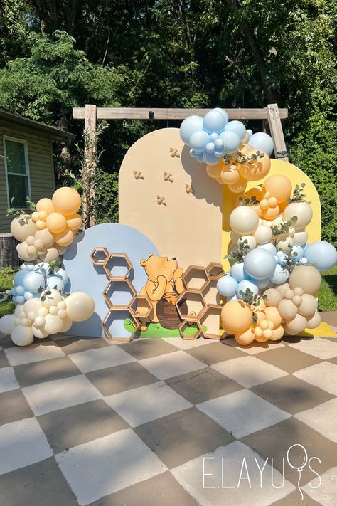 classic winnie the pooh, honey theme, neutral theme, baby shower ideas, boy baby shower, girl baby shower, neutral balloons Gender Reveal Baby Shower Themes, Bear Baby Shower Theme, Winnie The Pooh Baby Shower, Baby Shower Theme Decorations, Disney Baby Shower, Bee Baby Shower Theme, Classic Pooh, Winnie The Pooh Birthday, Yellow Balloons