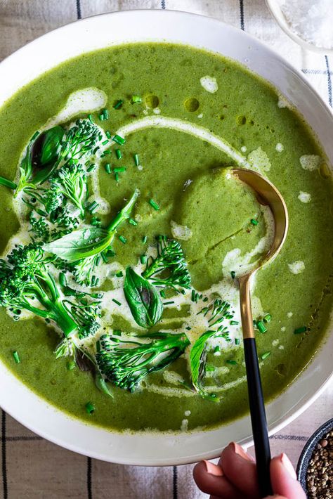 Green Goddess Soup, Soup Cauliflower, Soup Spinach, Soup Broccoli, Herb Soup, Creamed Leeks, Raw Spinach, Chicken Orzo Soup, Green Soup