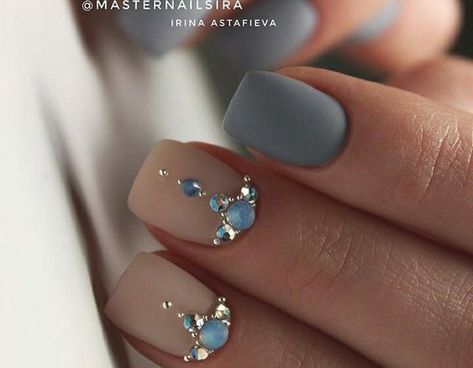 Nail Crystal Designs, Swarovski Nails, Gel Nails Diy, Nails Design With Rhinestones, Nail Art Designs Videos, Gem Nails, Pretty Nail Art, Uñas Acrilicas, Short Nail Designs