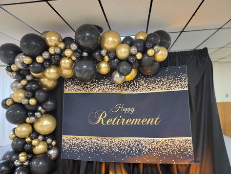 Retirement Dinner Ideas Table Settings, Surprise Retirement Party Ideas, Male Retirement Party Ideas, Retirement Backdrop Ideas, Retirement Party Decorations For A Man, Retirement Centerpiece Ideas, Retirement Party Ideas Decorations, Office Retirement Party, Retirement Decor