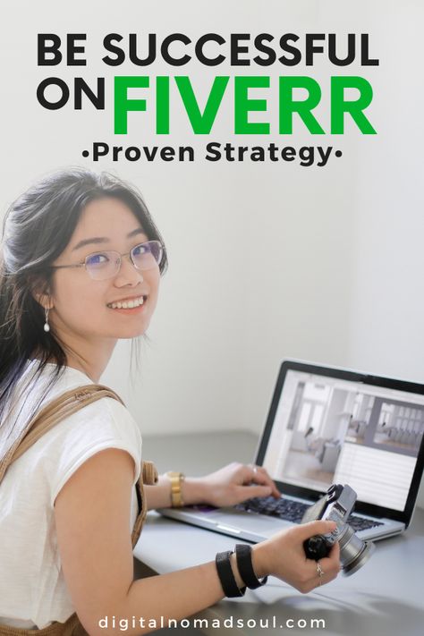 The freelance platform Fiverr is a great place for freelancers to make money online. Here you can work from home and find remote jobs even as a beginner without previous experiences. But due to the competition, it can be hard to find an online jobs as a freelancer on the platform. This article gives you a step by step guide on how to make money on Fiverr, incl. the best Fiverr tips! Freelancing Tips, Gig Economy, Freelance Writing Jobs, Wellness Trends, Fiverr Gigs, Extra Money Online, Budgeting Money, Content Writing, Remote Jobs