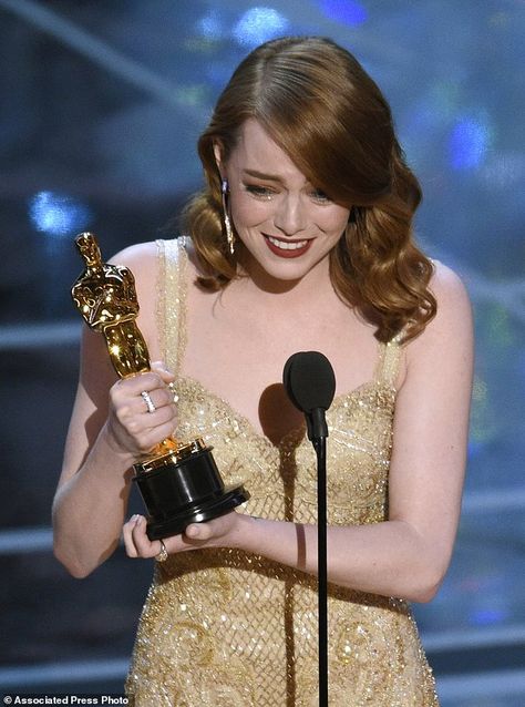 Emma Stone accepts the award for best actress in a leading role for "La La Land" at the Oscars on Sunday, Feb. 26, 2017, at the Dolby Theatre in Los Angeles. (Photo by Chris Pizzello/Invision/AP) Actress Career, Hollywood Aesthetic, Best Actress Oscar, Career Vision Board, Life Vision Board, Logan Lerman, Dream Career, Future Lifestyle, Amanda Seyfried