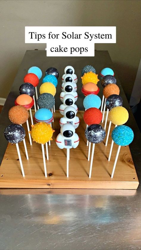 Planets Cake Pops, Space Cake Pops Solar System, 1st Trip Around The Sun Cake Pops, Galaxy Birthday Party Activities, Astronauts Birthday Party Ideas, Planets Birthday Theme, Solar System Cake Pops, Cake Pop Planets, Astronaut Dessert Table