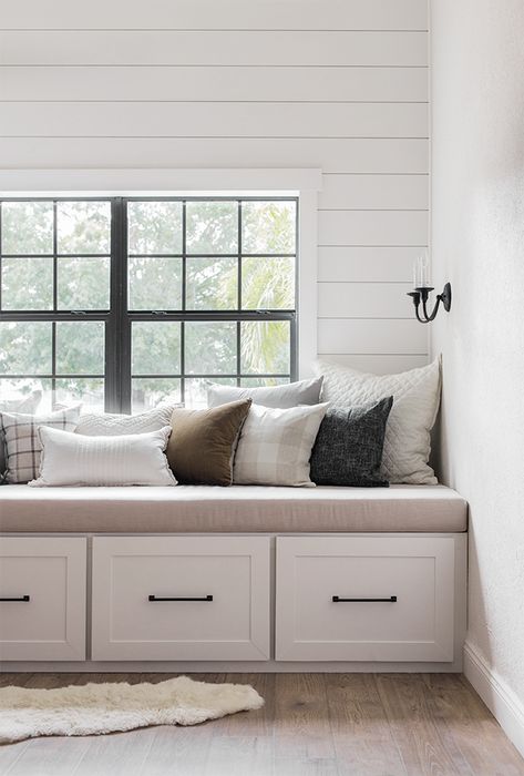 DIY Window Bench Seat / Reading Nook - Jenna Sue Design Blog Diy Window Bench, Long Narrow Rooms, Relaxing Corner, Diy Bench Seat, Breakfast Nook Bench, Diy Window Seat, Custom Bench Seating, Window Bench Seat, Nook Bench