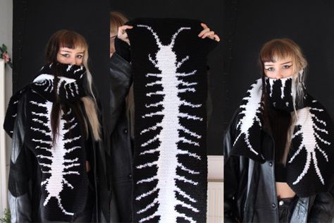 Goth Scarf Crochet, Goth Crochet Pillow, Goth Crochet Blanket, Alt Crochet Patterns, Crochet Goth Clothes, Things To Crochet For Men, Goth Sewing Patterns, Goth Scarf, Goth Diy Clothes