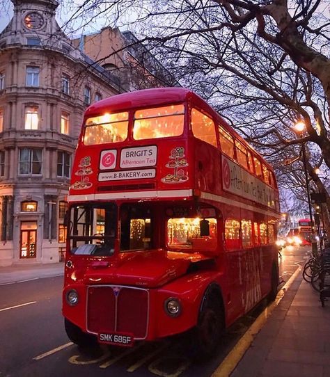 London and a double decker bus. London Double Decker Bus Aesthetic, Red Double Decker Bus, Double Decker Bus Aesthetic, London Red Aesthetic, London Moodboard Aesthetic, Red Bus Aesthetic, London Bus Drawing, Double Decker Bus Drawing, London Bus Aesthetic