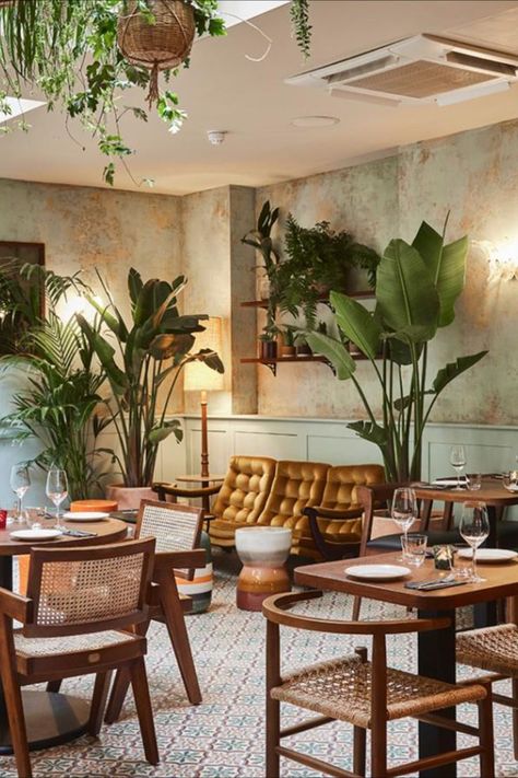 Cuban Design, Cuban Decor, Terrace Decor, Cozy Coffee Shop, Bar Interior Design, English Channel, Coffee Shops Interior, Vintage Restaurant, Restaurant Concept