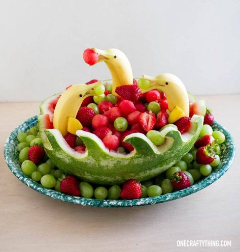 Banana Dolphins in Watermelon Waves Fruit Bowl...what a fun idea for Summer! These are the BEST Watermelon Ideas! Watermelon Fruit Salad, Decorações Com Comidas, Watermelon Carving, Fruits For Kids, Seni Dan Kraf, Fruit Arrangements, Food Carving, Watermelon Fruit, Fruit Carving