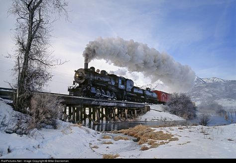 RailPictures.Net Photo: UP 618 Heber Valley Railroad Steam 2-8-0 at Charleston, Utah by Mike Danneman Heber Valley Railroad, Bon Nadal, Green Landscapes, Planes Trains Automobiles, Winter Landscapes, Rail Transport, Railroad Photography, Train Art, Old Trains