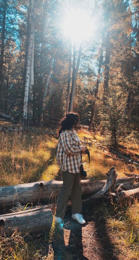 Granola Aesthetic Outfit, Hiker Girl Aesthetic, Granola Boy, Salty Granola, Granola Girl Style, Thrifting Aesthetic, Aesthetic Purse, Hiker Girl, Salted Granola