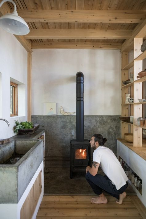 Soot House, Concrete Sink, Simple Aesthetic, California Beach, Tiny Living, Simple House, Wood Stove, Labour, Home Decor Kitchen