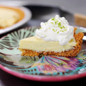 Key Lime Pie Pioneer Woman, Keylime Pie Recipe, Pie Day, Best Pie, Coconut Cookies, Chocolate Pies, Cookie Crust, Lime Pie, Key Lime Pie