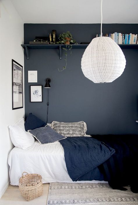 my scandinavian home: bedroom make-over - dark blue walls. Bedroom Scandinavian, Boy Bedroom Design, Teen Boy Bedroom, Redecorate Bedroom, Teenage Bedroom, Trendy Bedroom, Boys Bedrooms, Blue Bedroom, Remodel Bedroom