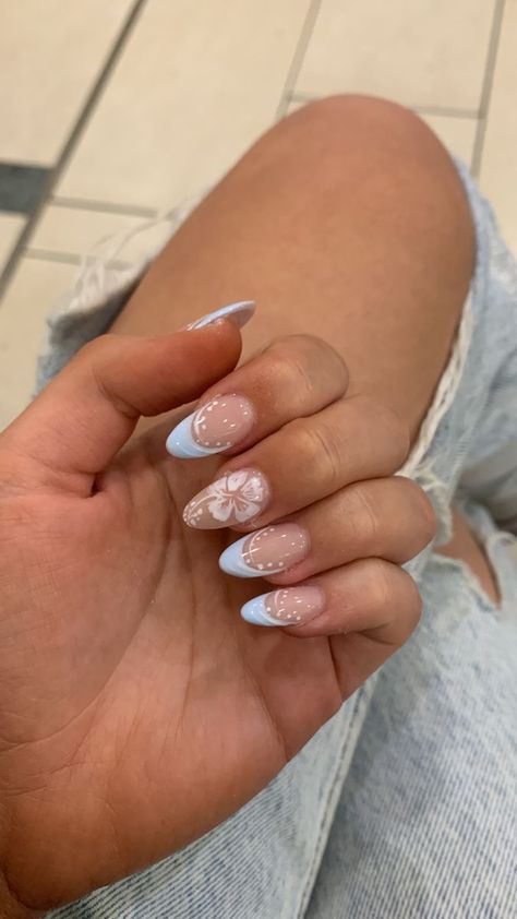 Holiday Nails Summer Acrylic Almond, Christmas Summer Nails, Holiday Nails Summer Acrylic Short, Nails For Puerto Rico Trip, Hisbusic Flower Nails, Summer Christmas Nails, Summer Festival Nails, Subtle Summer Nails, Sophistication Aesthetic