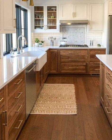 Wood Lower Cabinets White Upper, White Uppers Wood Lowers, White Upper Cabinets Wood Lower, White Upper Cabinets, Modern Wood Kitchen, Hickory Kitchen, Kitchen Transitional, Wood Kitchen Cabinets, Transitional Kitchen