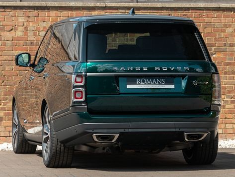 Range Rover SVAutobiography British Racing Green Edition (2018) Range Rover Svautobiography, Range Rover Sv, Green Ranger, British Racing Green, Racing Green, Life Aesthetic, Diana Spencer, Range Rover, Land Rover